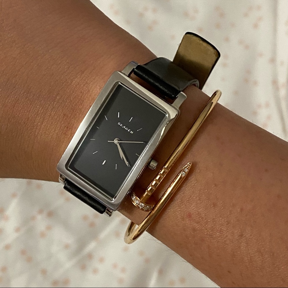 Pre-owned SKAGEN watch - black leather strap